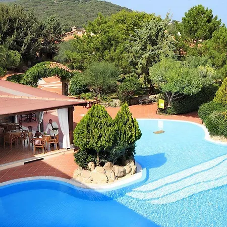 Colonna Du Golf Otel 4*
